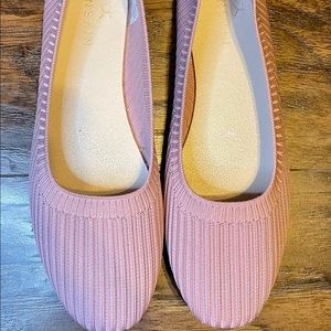 Danskin stretchy mesh material ballet flats